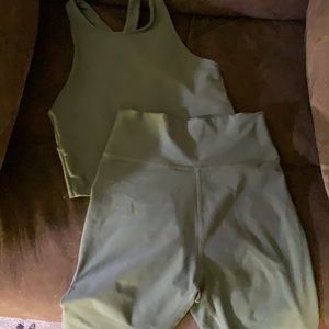 Abercrombie xs dark green work out set.